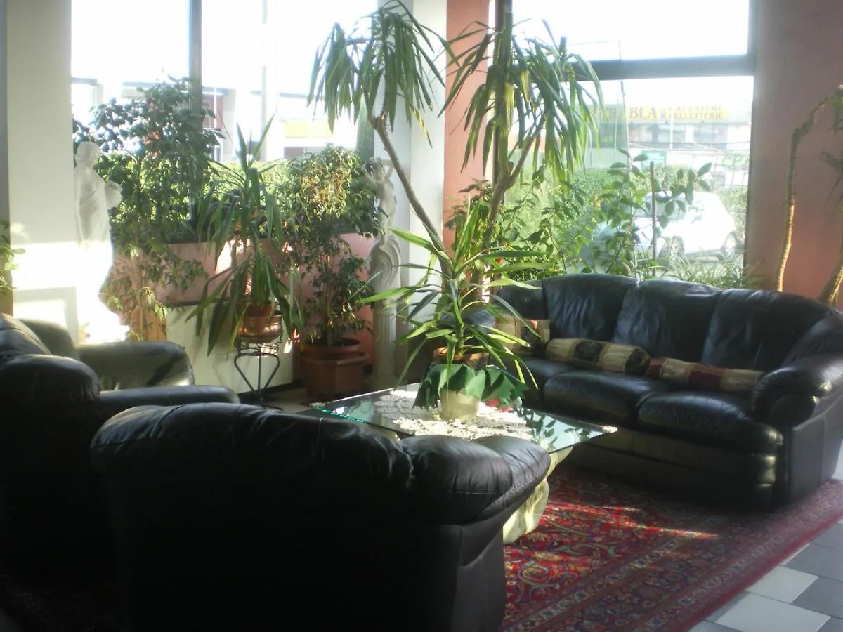 Hotel Eden Osio Sotto Ιταλία